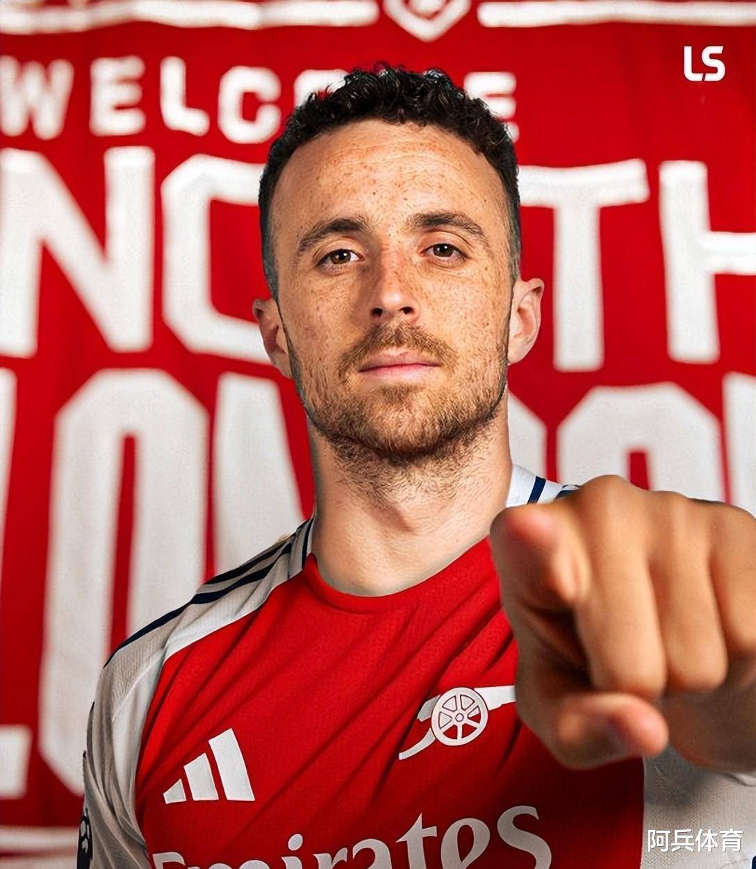 包含曼联核心球员被曝转会传闻，引球迷热议，只是有限项目其他要求.的词条