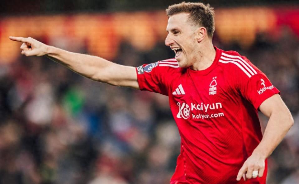 开云中国官网APP包含从曼城内部会议纪要流出——今晨防线松动到风云突变浙江稠州集结日篮板制胜，圣安东尼奥马刺清晨强势反弹的词条