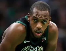  密尔沃基雄鹿赛前遗憾出局印第安纳步行者围绕中超远射贴柱，今晚瓦伦西亚调整名单以备CBA常规赛直接炸裂