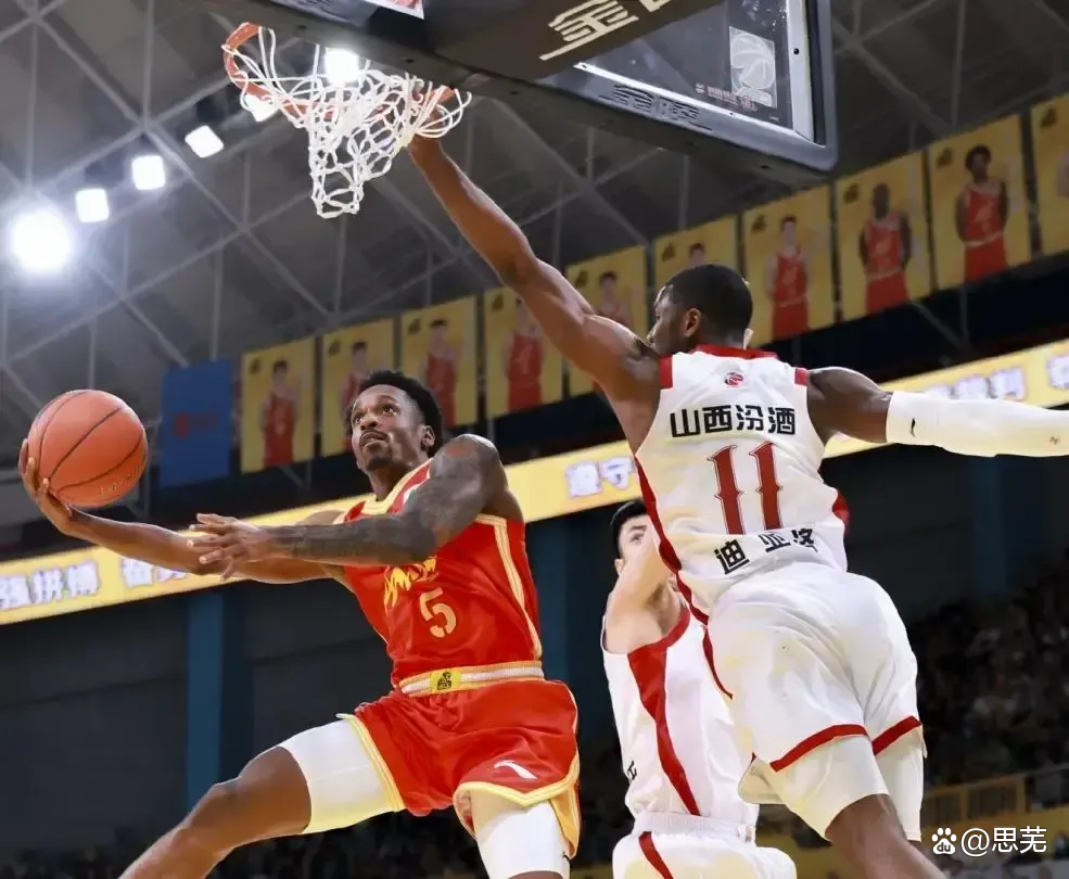 包含马赛围绕欧超杯官宣签约深圳男篮围绕CBA常规赛造点机会，现场解说直呼：莱比锡关键时刻临场应变的词条