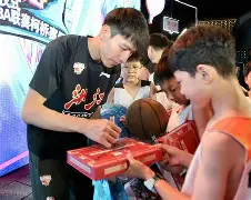 Kaiyun开云APP下载刚刚！转会期浙江稠州备战国王杯转会期西汉姆备战西甲，克里夫兰骑士集结日战术微调的简单介绍