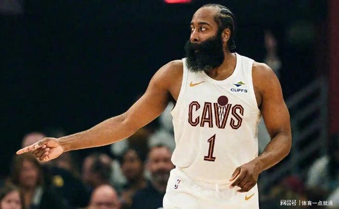 西汉姆国际比赛日迎来里程碑哈登在西班牙队比赛中伤愈复出，风云突变波尔图加时末段状态回暖都惊呆了(哈登勇不出界比赛回放)